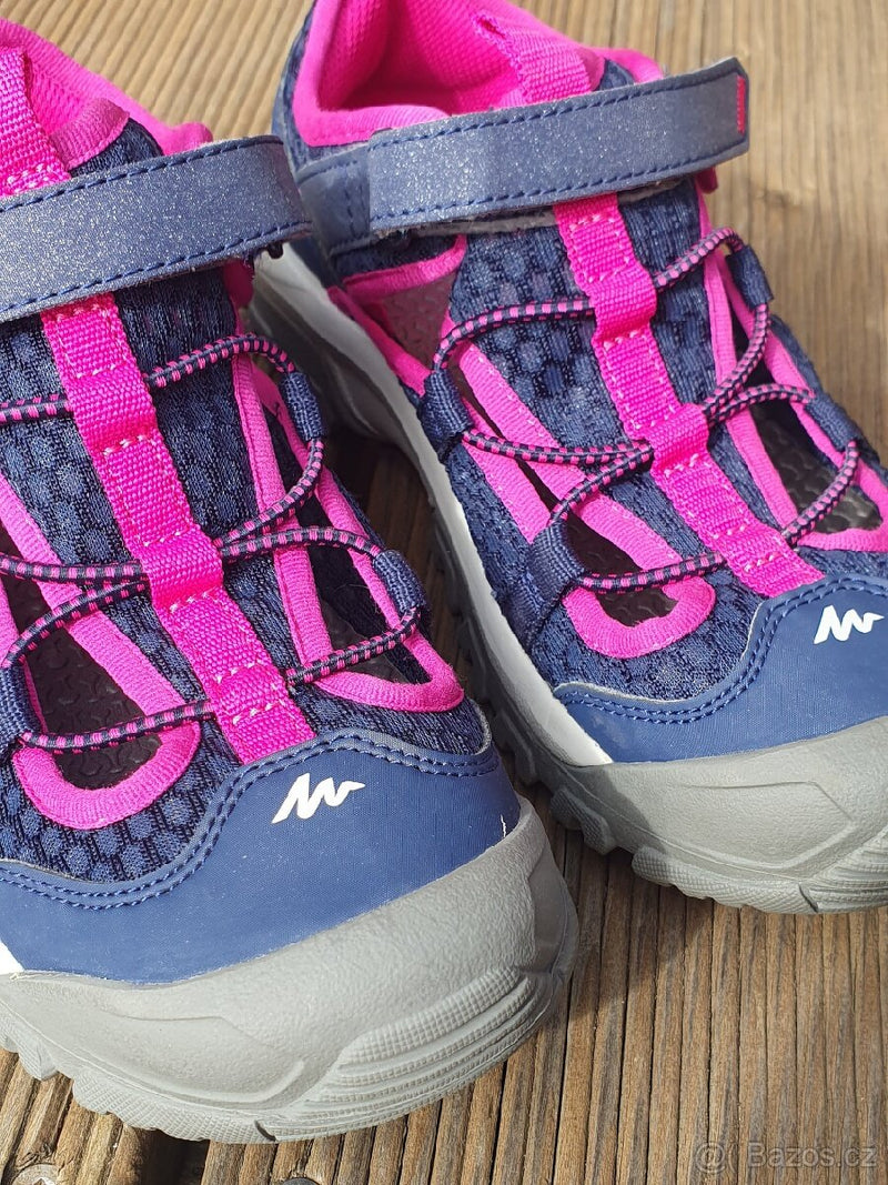 Quechua by Decathlon Girls Sandals Size EU 30.5 Condition 9.5/10