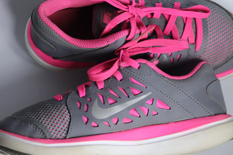 Nike Flex Run Girls Size EU 33.5 Condition 9.5/10